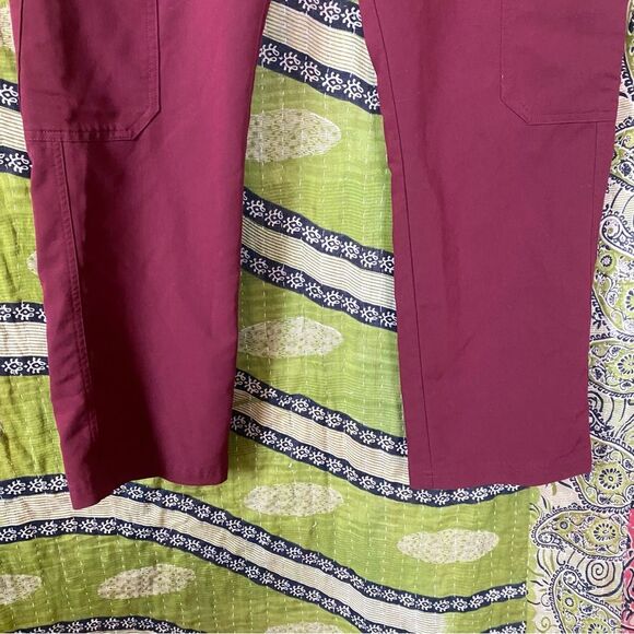 FIGS Men's Burgundy Cairo Cargo Scrub Pants Size Medium Short - Picture 6 of 16